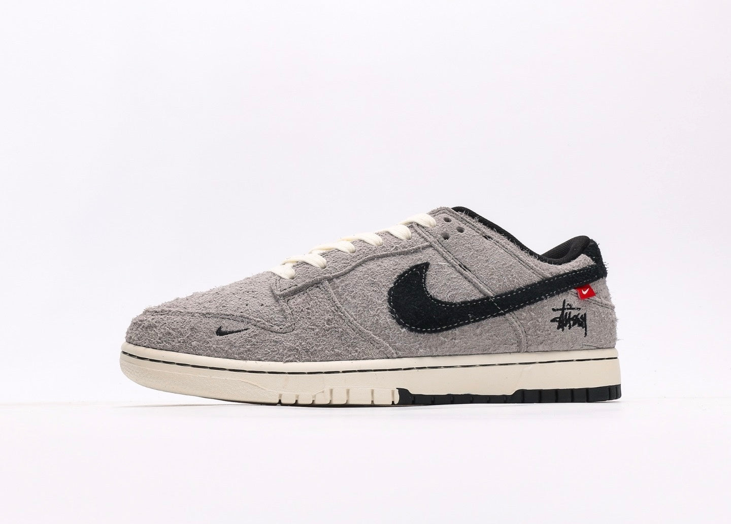 Nike Dunk Low x Stussy