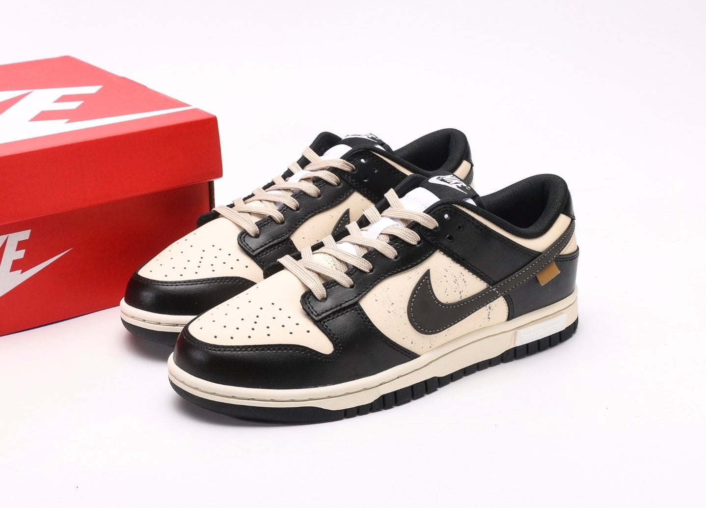 Nike Dunk Low x PandaPrank