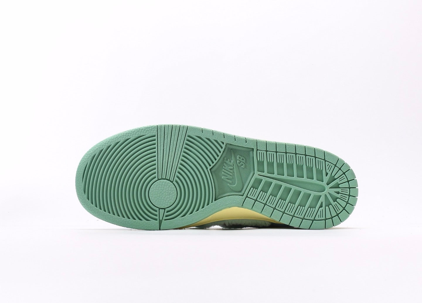 Nike Dunk Low Verdy Visty