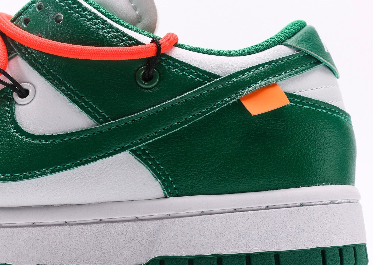 Nike Dunk Low x Off-White