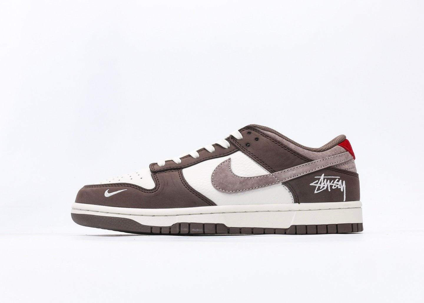 Nike Dunk Low x Stussy Brown