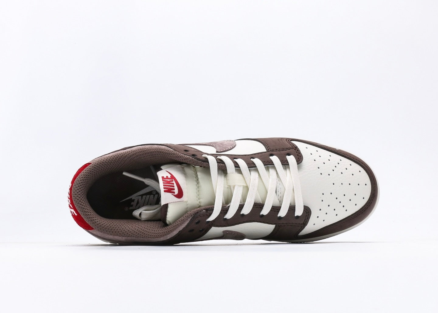 Nike Dunk Low x Stussy Brown