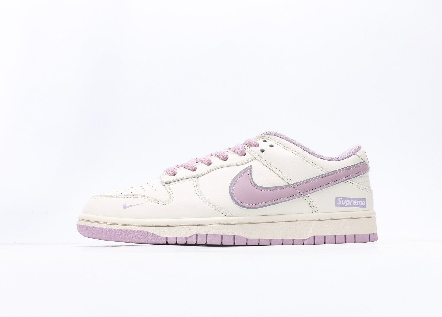 Nike Dunk Low x Supreme Pink&White