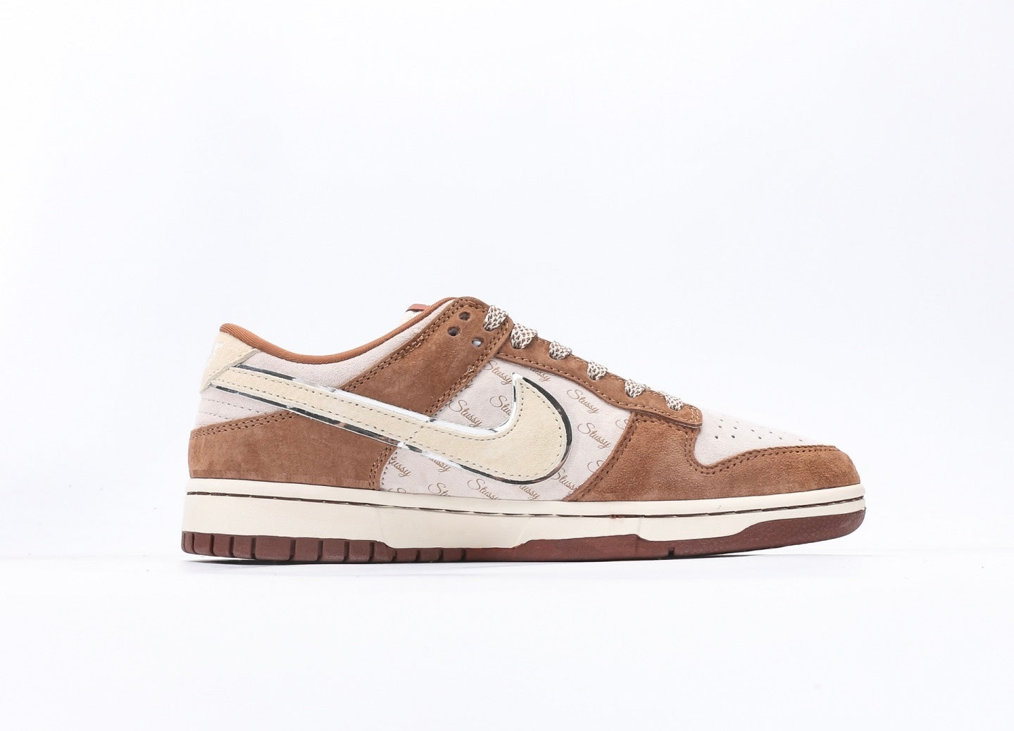 Nike Dunk Low x Stussy