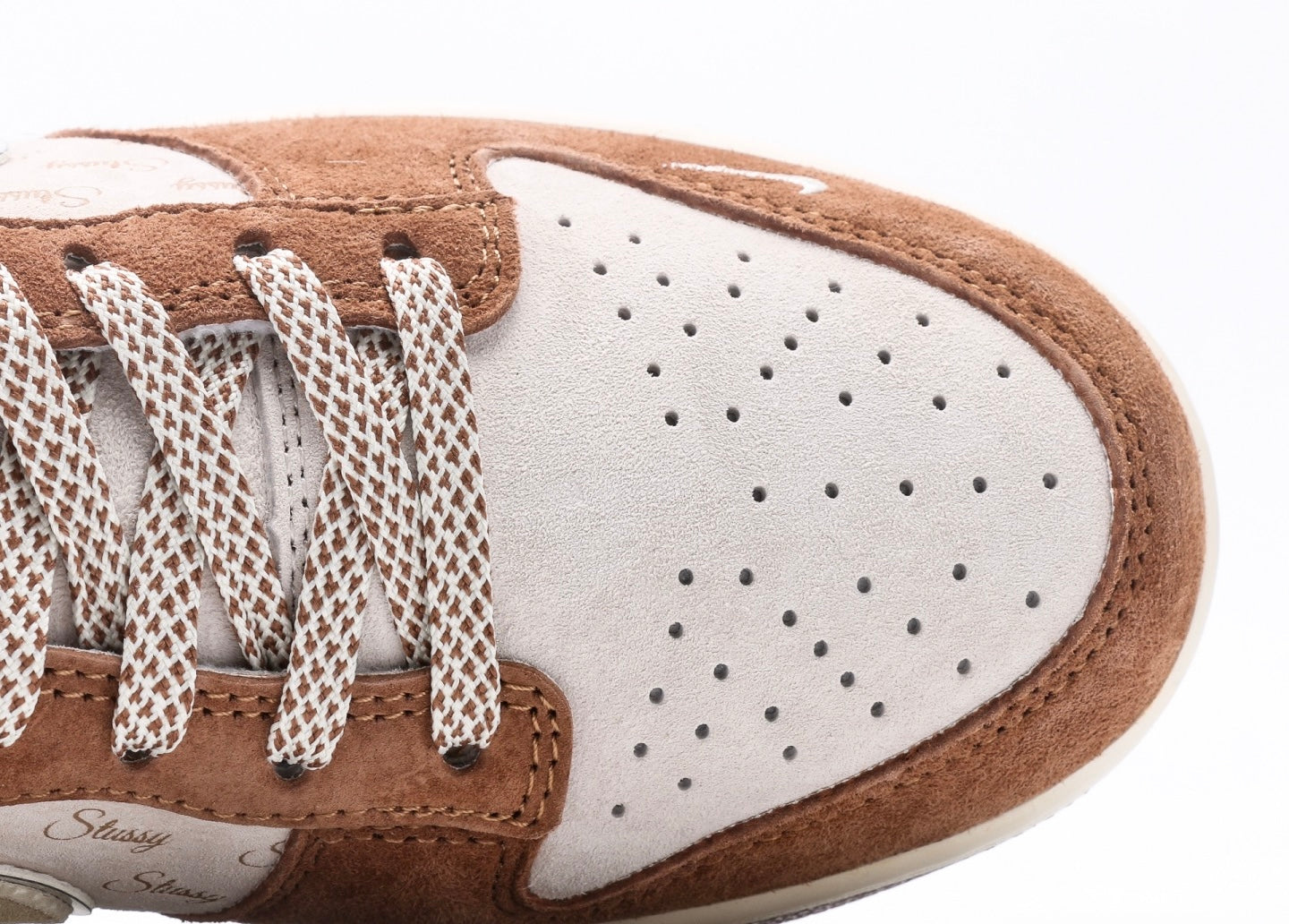 Nike Dunk Low x Stussy