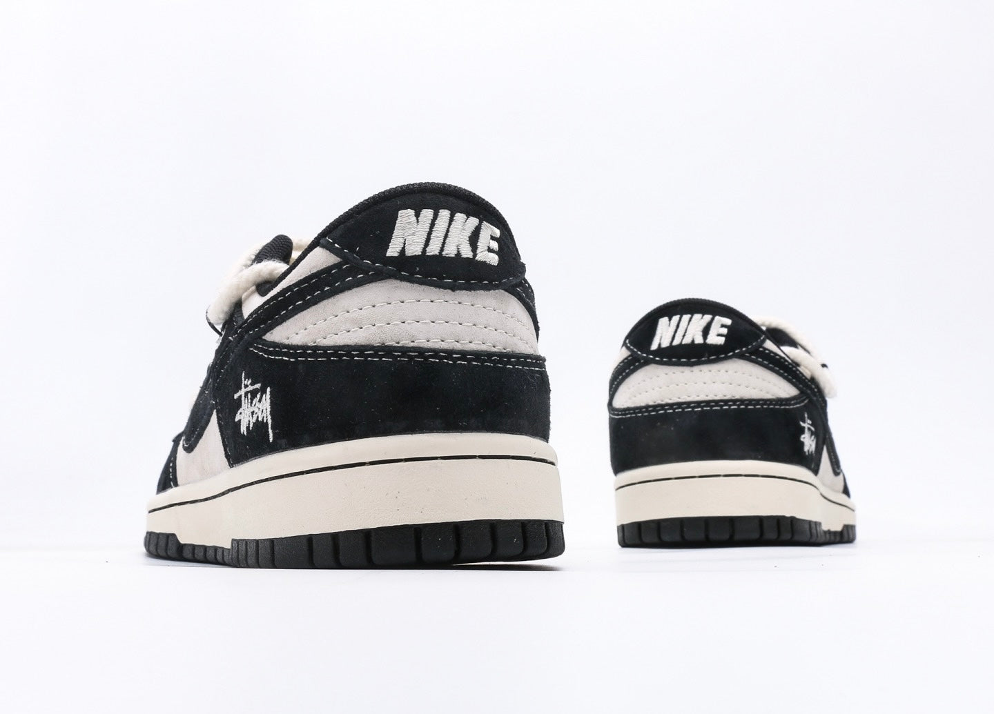 Nike Dunk Low x Stussy Pro