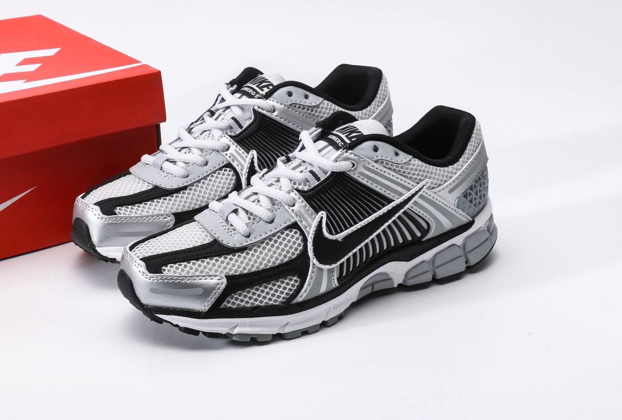 Nike Zoom Vomero 5
