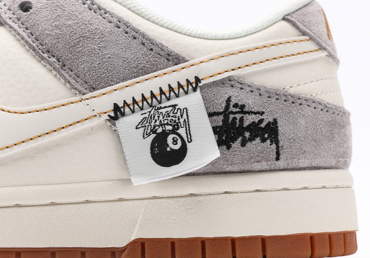 Nike Dunk Low x Stussy