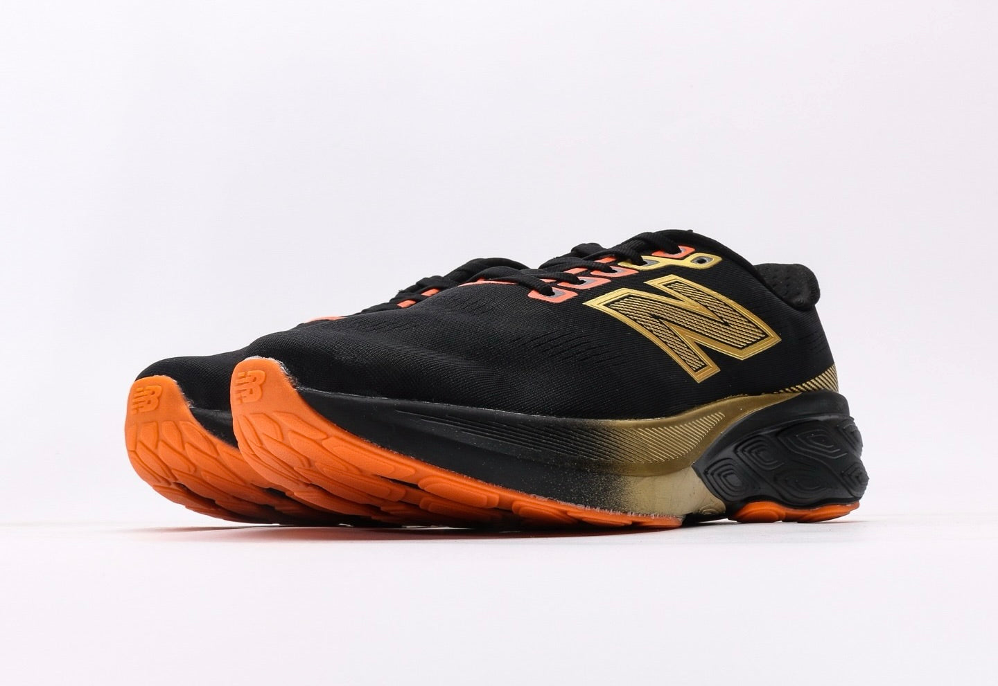 New Balance W880