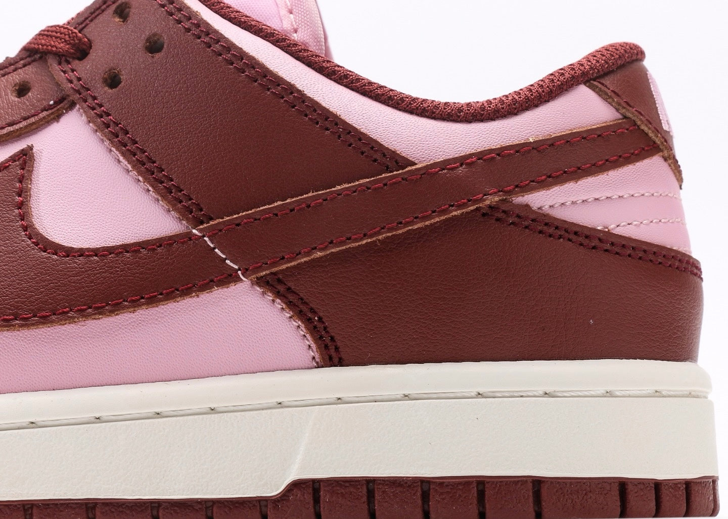 Nike Dunk Low Neapolitan Brown Pink