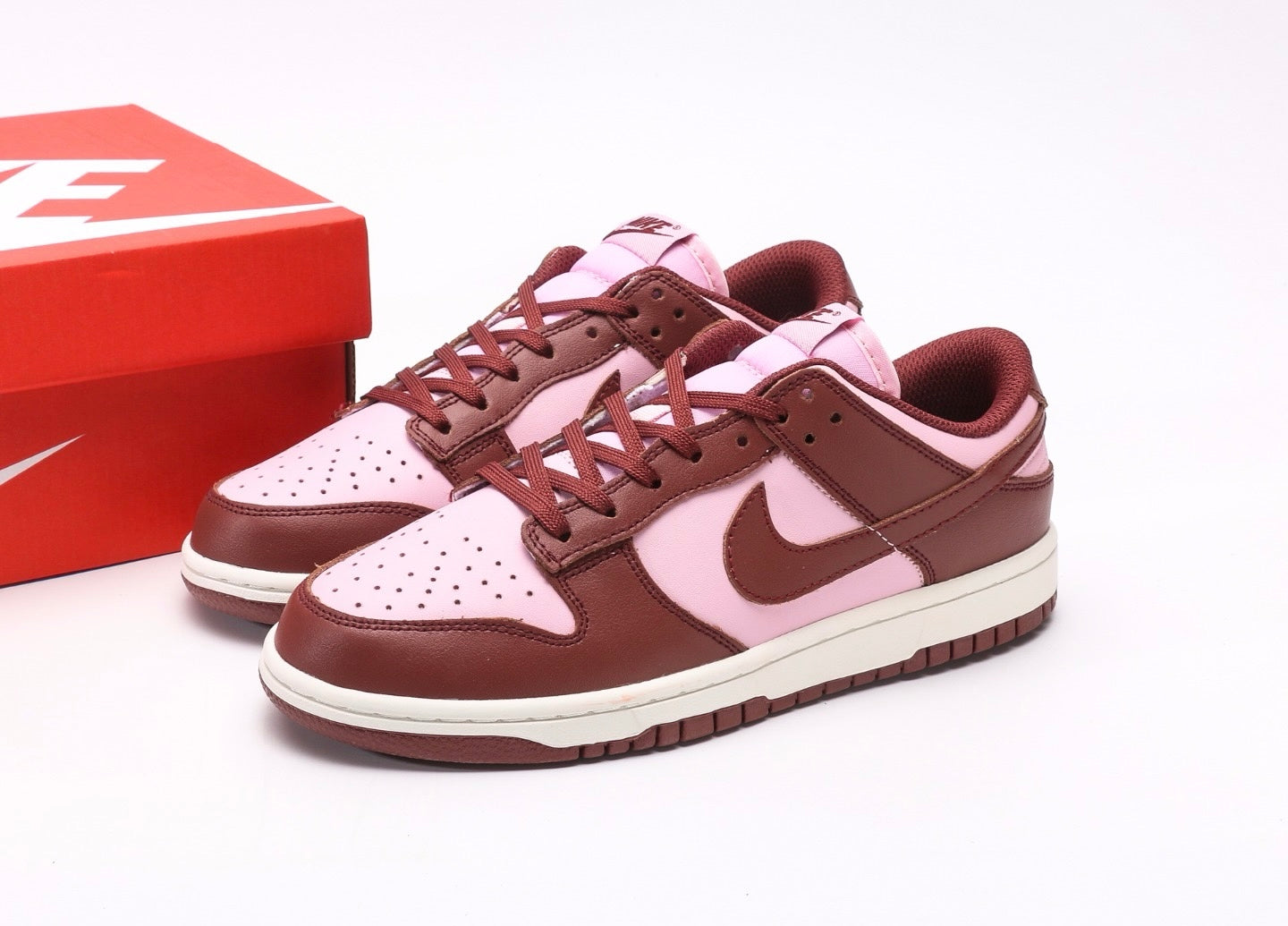 Nike Dunk Low Neapolitan Brown Pink