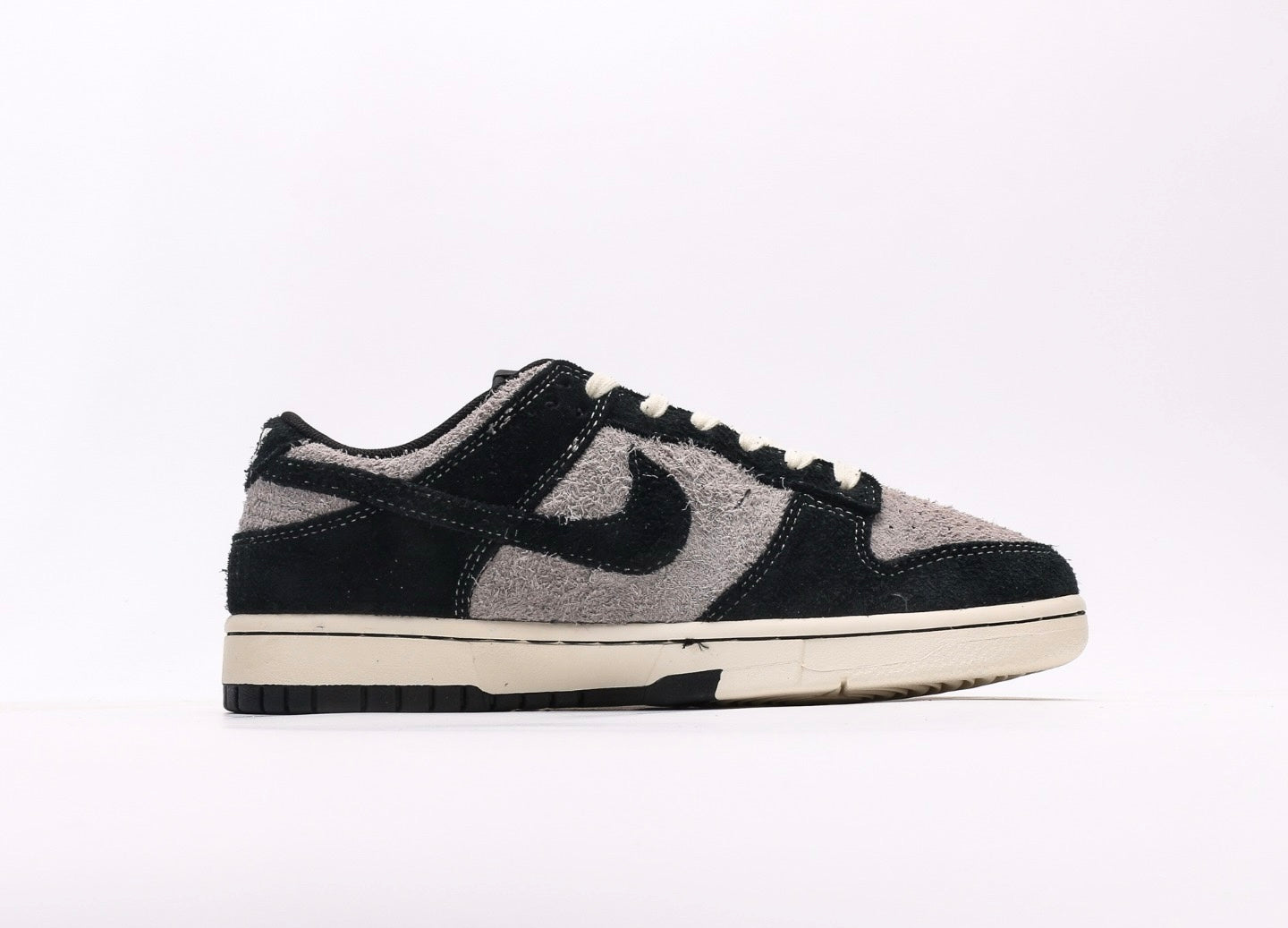 Nike Dunk Low x Stussy