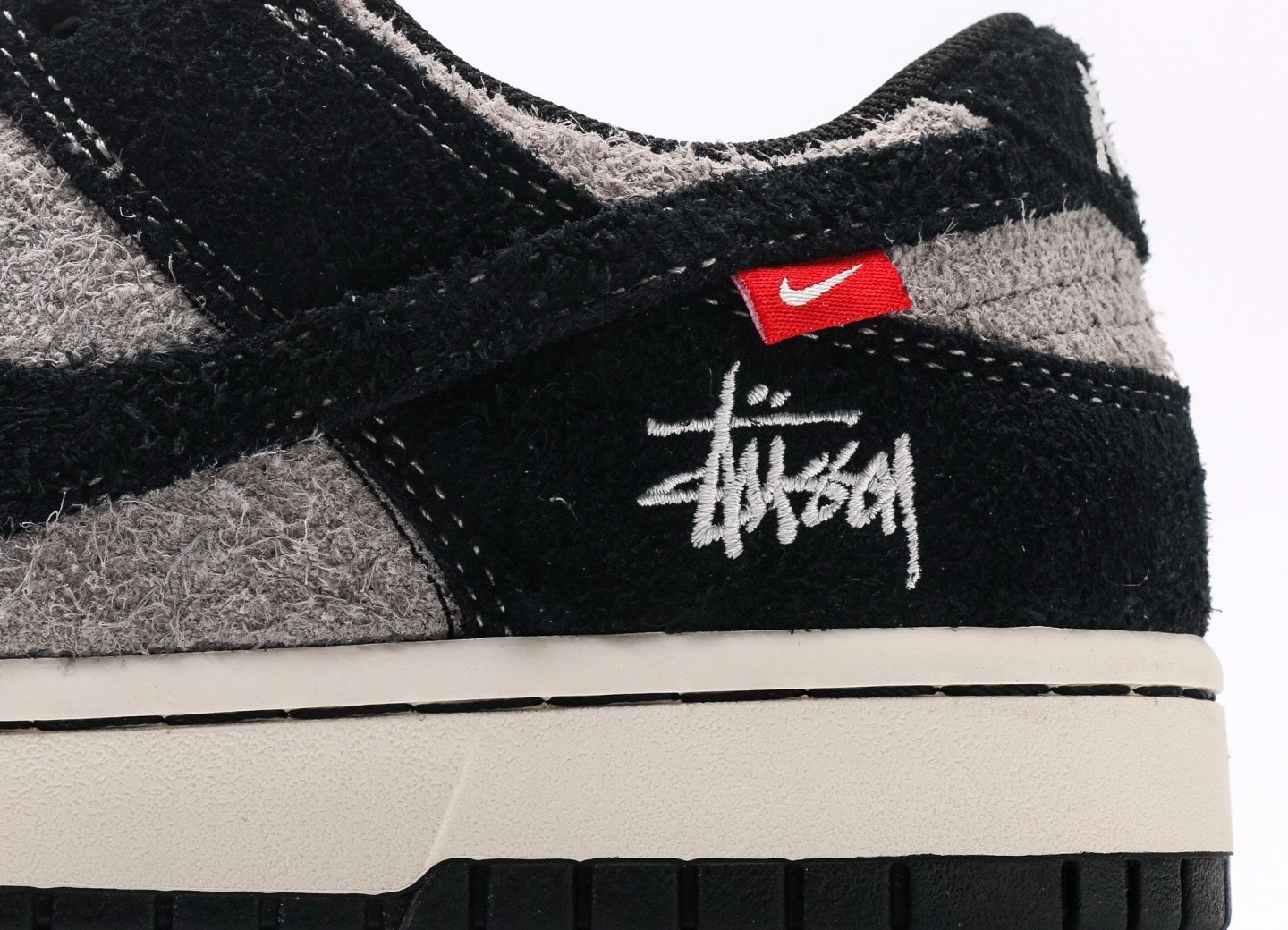 Nike Dunk Low x Stussy