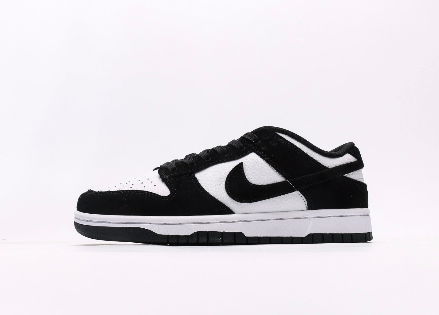 Nike Dunk Low Retro Black&White