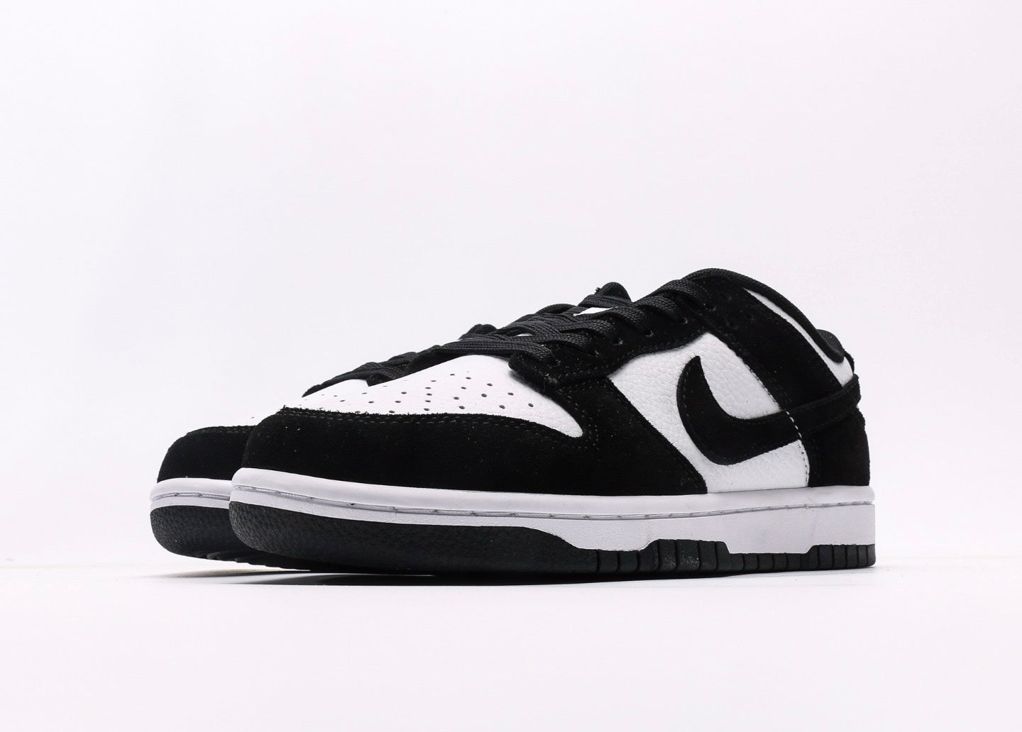 Nike Dunk Low Retro Black&White