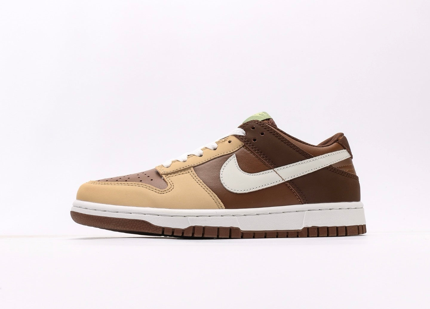 Nike Dunk Low Brown