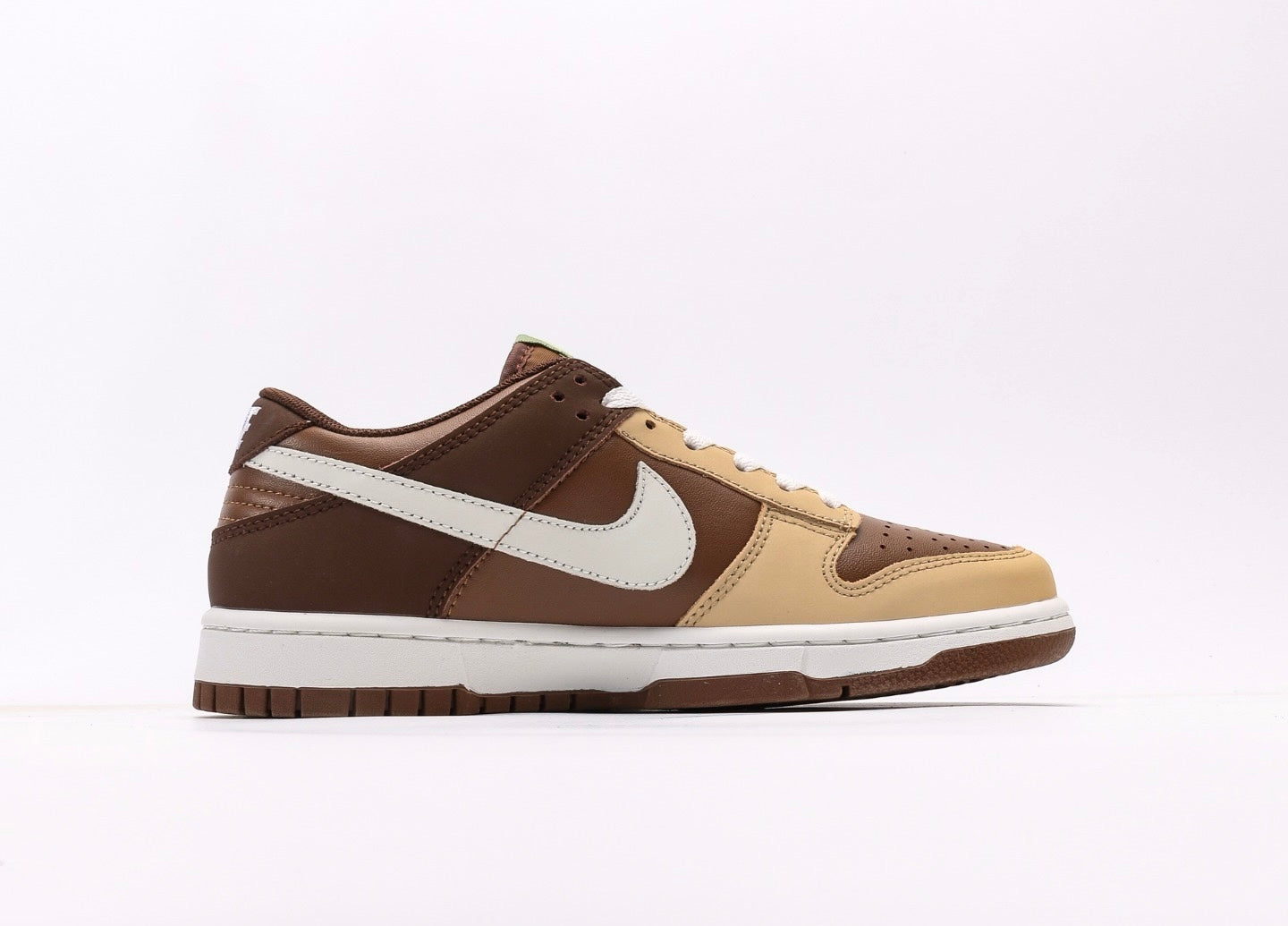 Nike Dunk Low Brown