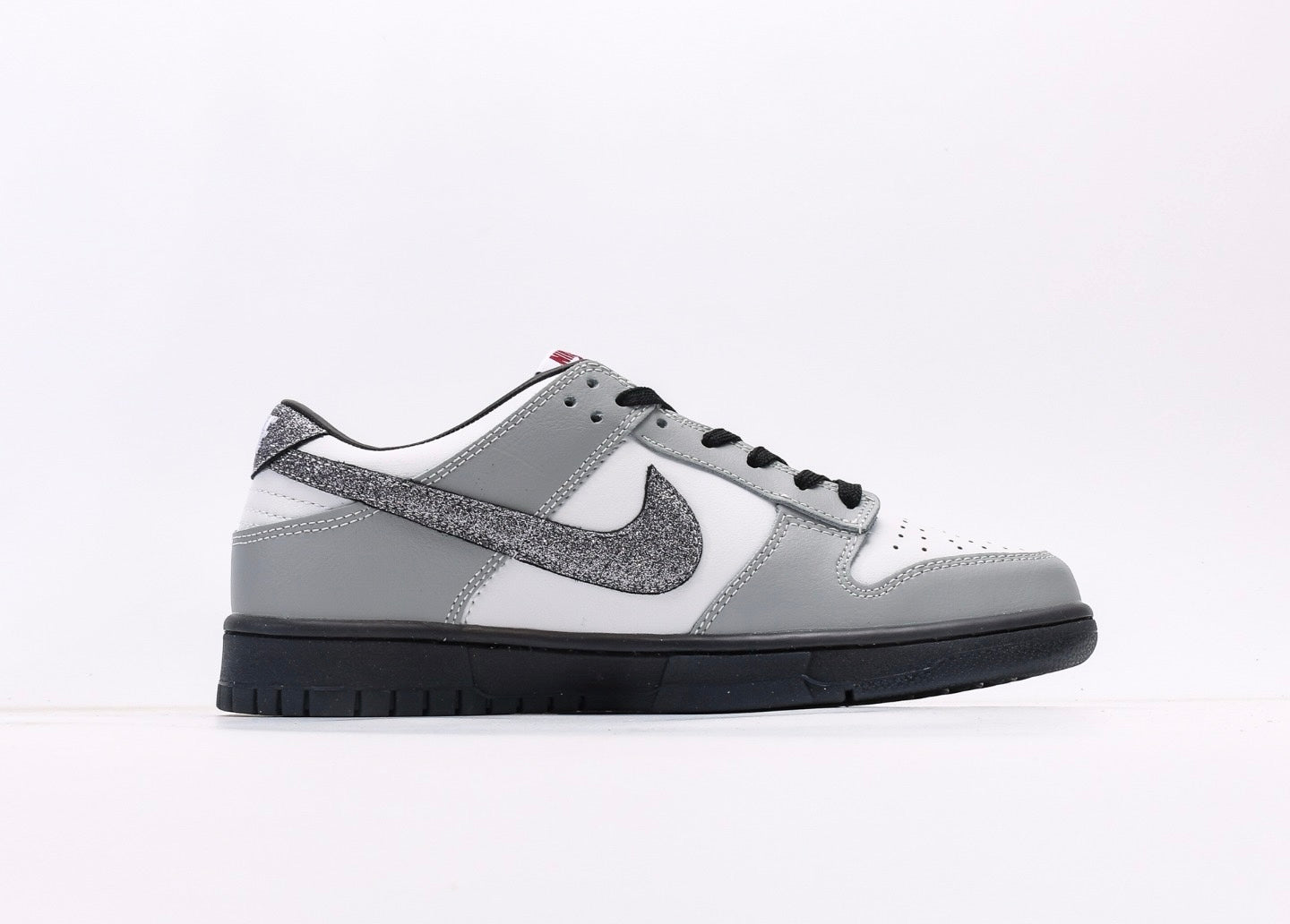 Nike Dunk Low Retro Grey