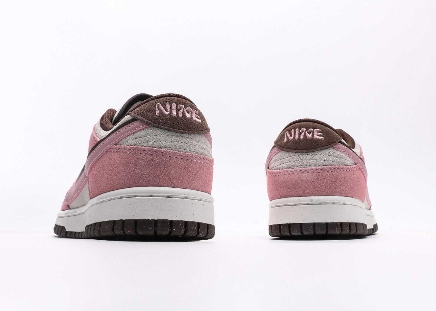 Nike Dunk Low Retro Pink