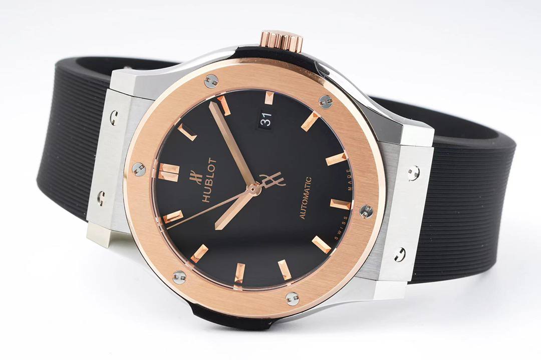 HUBLOT Classic Fusion Titanium King Gold 42mm