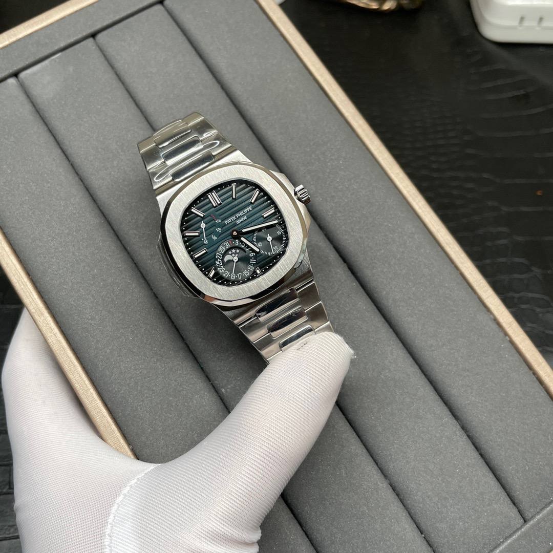 Patek Philippe Nautilus