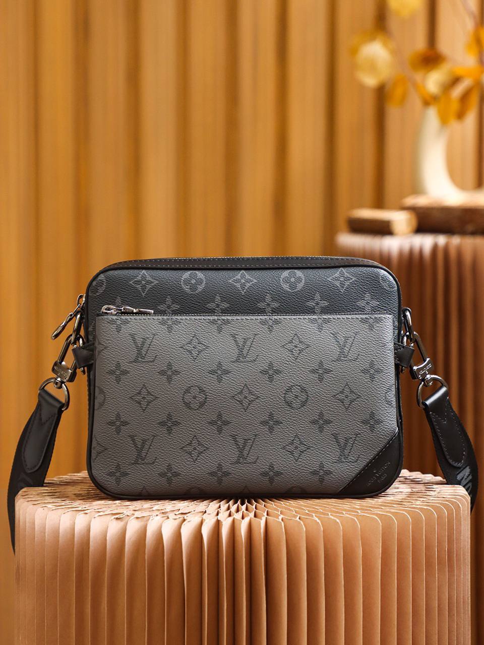 Louis Vuitton Trio Messenger