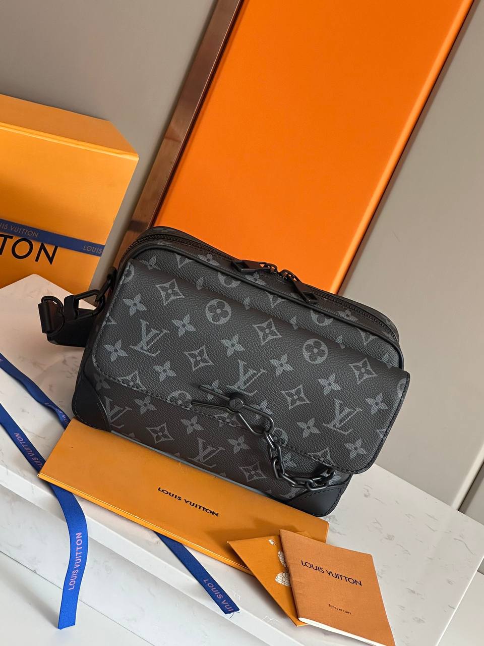 Louis Vuitton Messenger Steamer