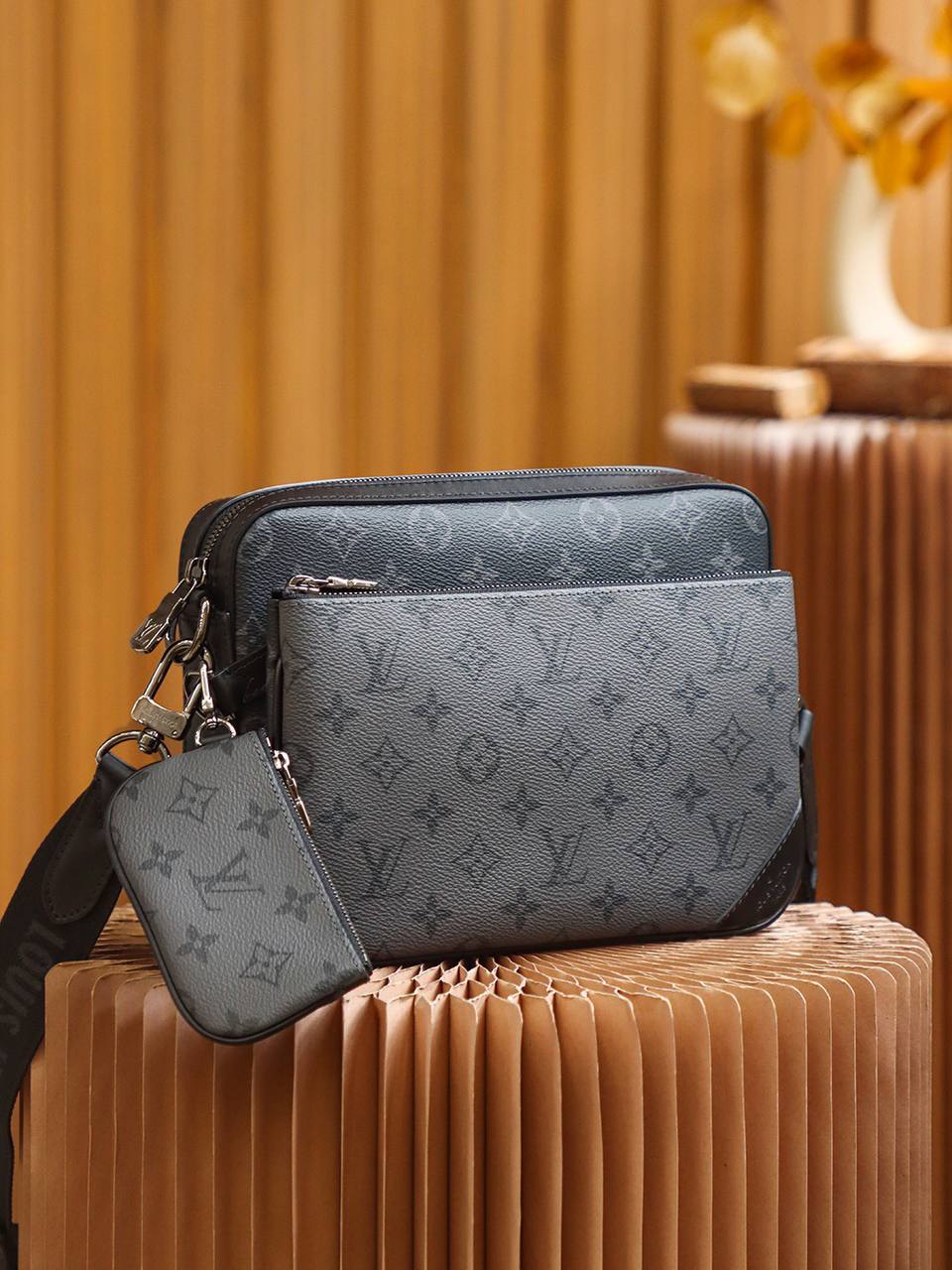 Louis Vuitton Trio Messenger