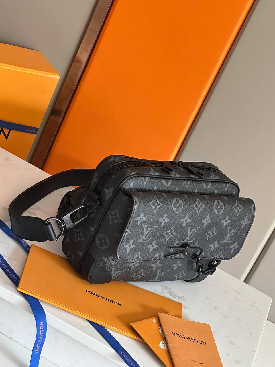 Louis Vuitton Messenger Steamer