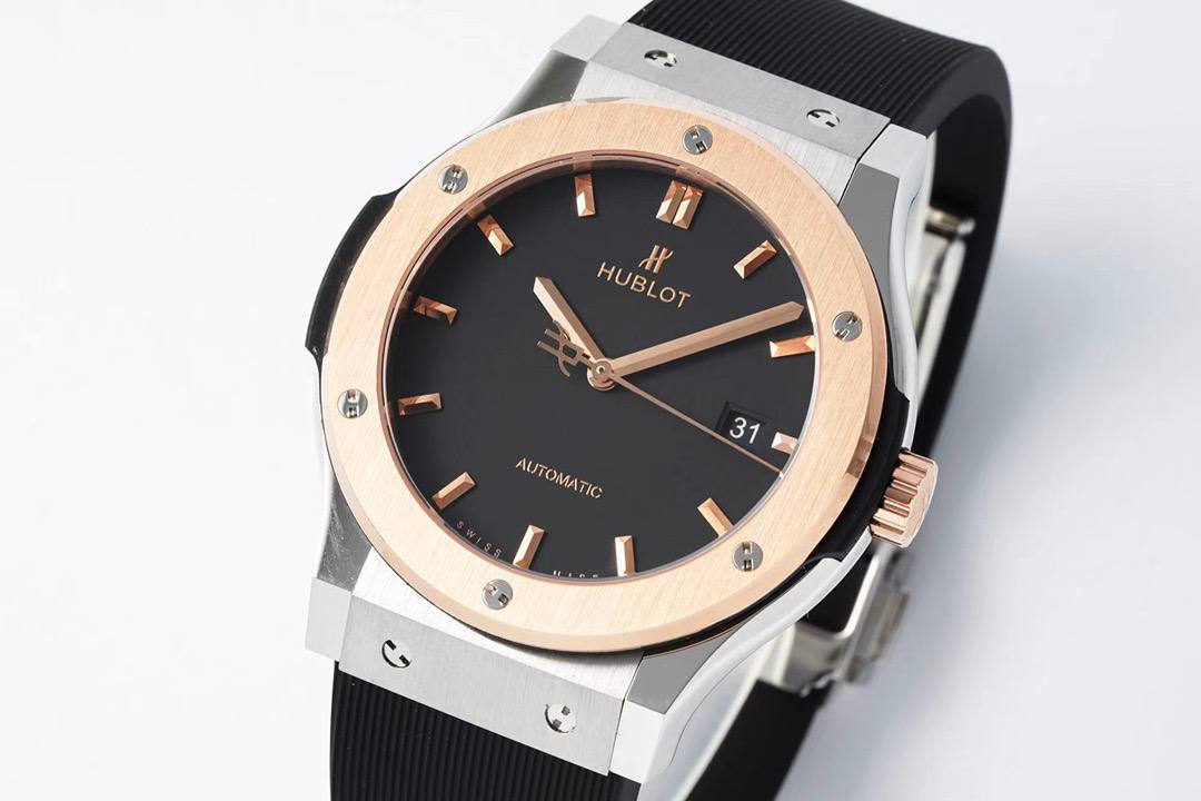 HUBLOT Classic Fusion Titanium King Gold 42mm