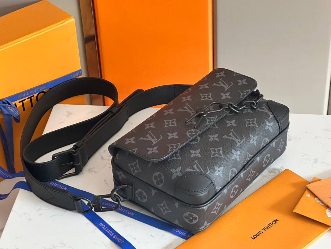 Louis Vuitton Messenger Steamer