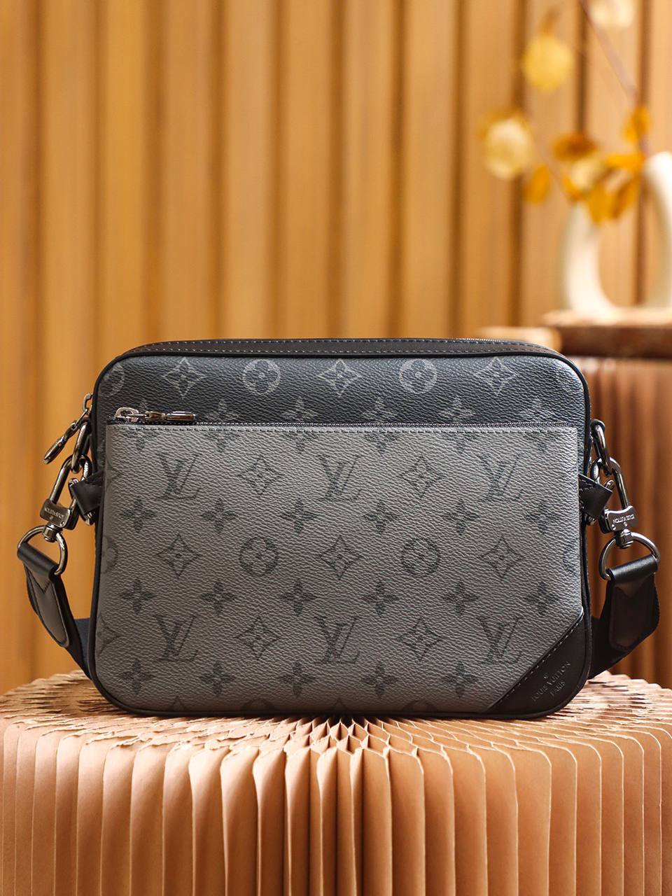 Louis Vuitton Trio Messenger